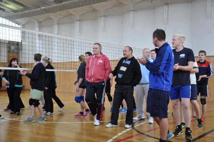 Volleyball in Turnhalle