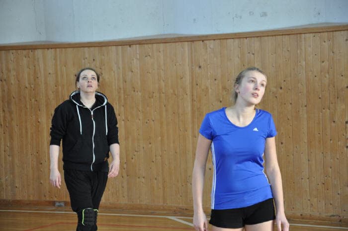 Volleyball in Turnhalle