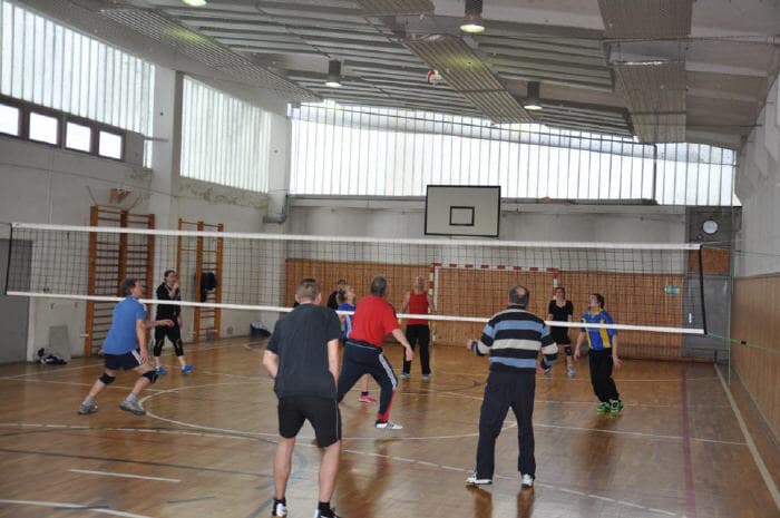 Volleyball in Turnhalle