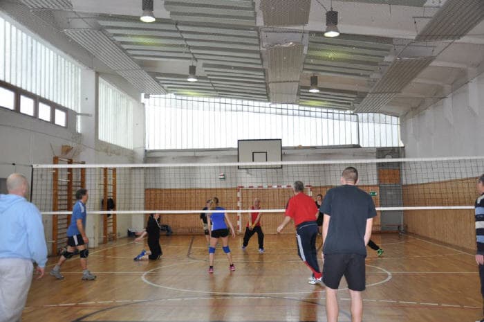 Volleyball in Turnhalle